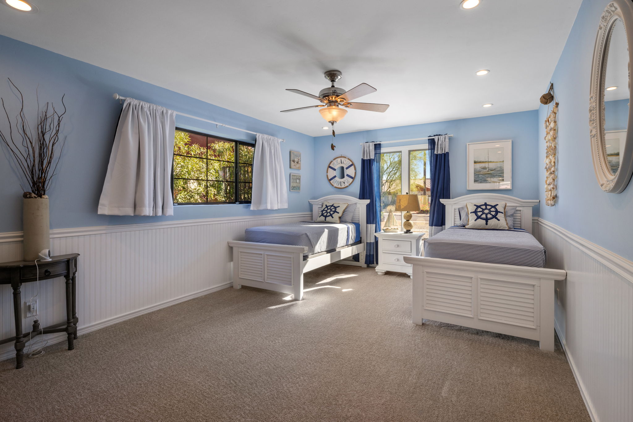 Sophisticated Luxury Home thumbnail 3